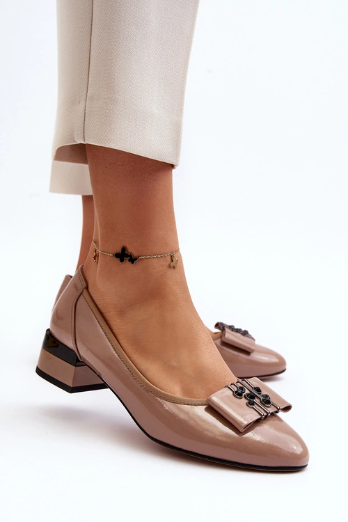 Lakierowane Czółenka Na Klocku Beżowe Ilvanna