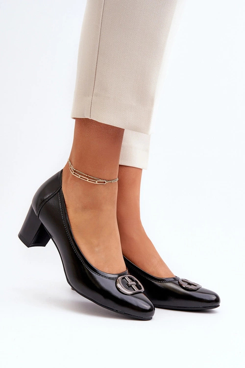 Czółenka Na Niskim Słupku Z Ozdobą Czarne Aeliris