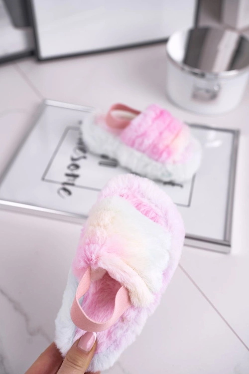 Dziecięce klapki z futerkiem i gumką kolorowe Fluffy