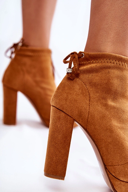 Zamszowe Botki Na Suwak Camel Donnita