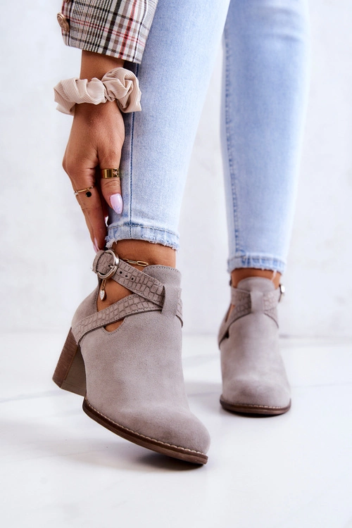 Skórzane Botki Z Wycięciem Na Słupku Szare Axelle