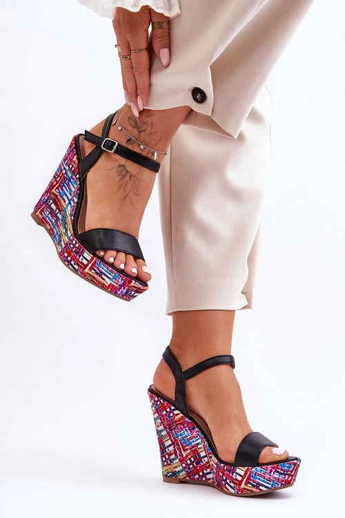 Damskie Sandałki Na Kolorowym Koturnie Czarne Malibu