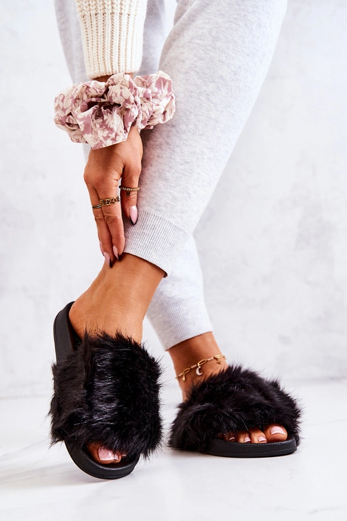 Klapki Z Futerkiem Gumowe Czarne Pollie