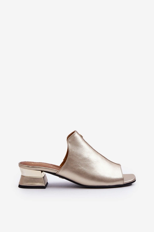 Eleganckie Klapki Damskie Ze Skóry Naturalnej Na Niskim Obcasie Maciejka 06360-25 Złote