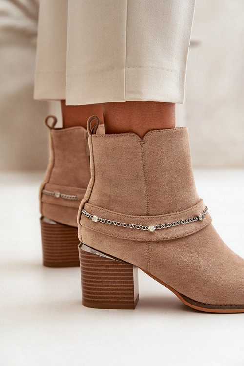 Ocieplane Botki Damskie Na Słupku Z Łańcuszkiem Eko Zamszowe Beżowe Hanalen