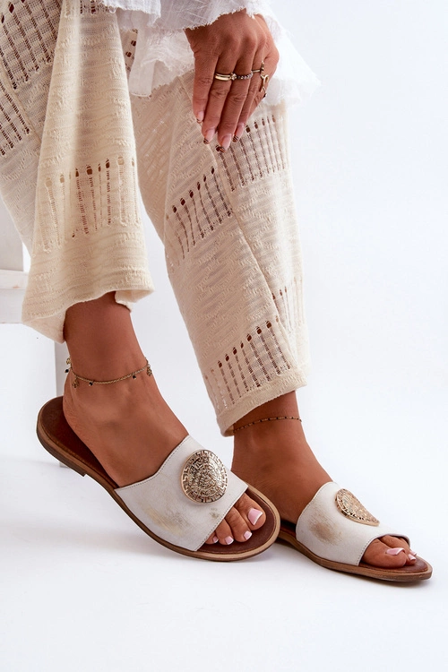 Zazoo 2938 Skórzane Klapki Na Płaskim Obcasie Z Ozdobą Złote Przecierane