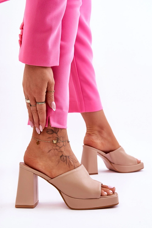 Skórzane Klapki Na Obcasie Beżowe Livesa