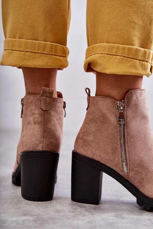 Zamszowe Botki Na Obcasie Z Suwakiem Beżowe Sevione