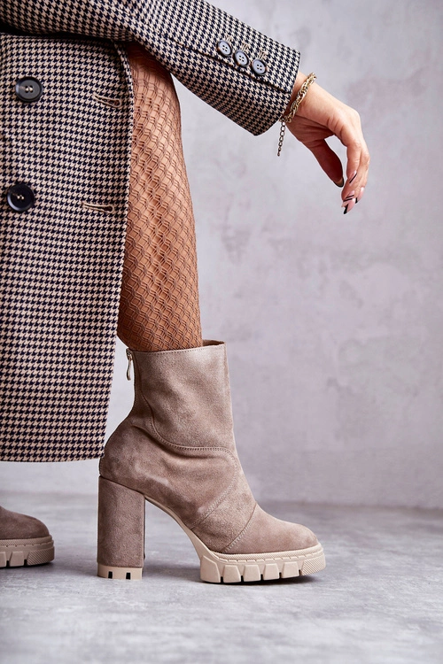 Zamszowe Botki Na Obcasie Beżowe Elia