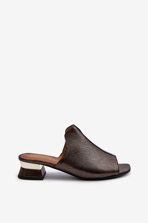 Eleganckie Klapki Damskie Ze Skóry Naturalnej Na Niskim Obcasie Maciejka 06360-20 Grafitowe