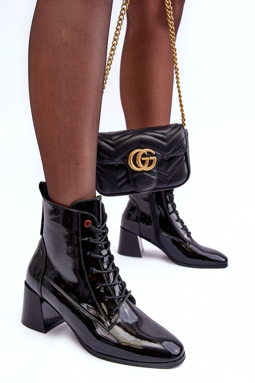 Lakierowane Botki Na Słupku Czarne Basciano