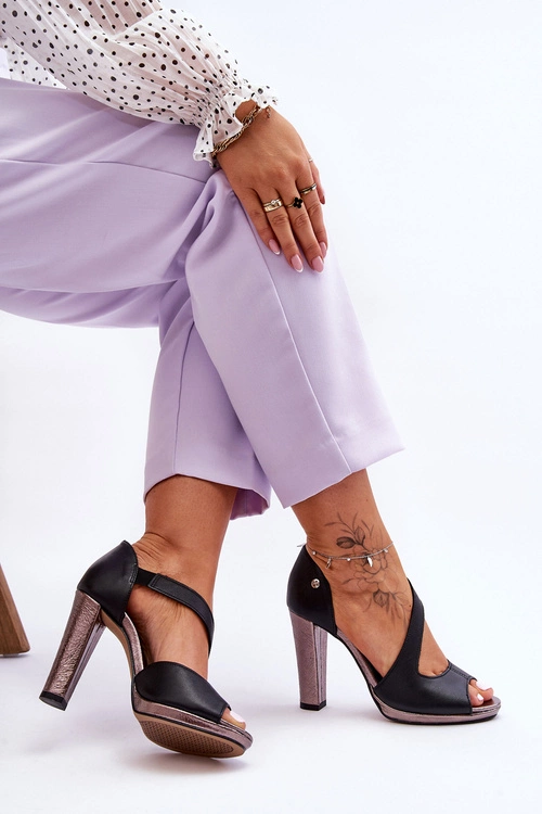 Skórzane Sandały Na Obcasie Wsuwane Maciejka 06083-01 Czarne