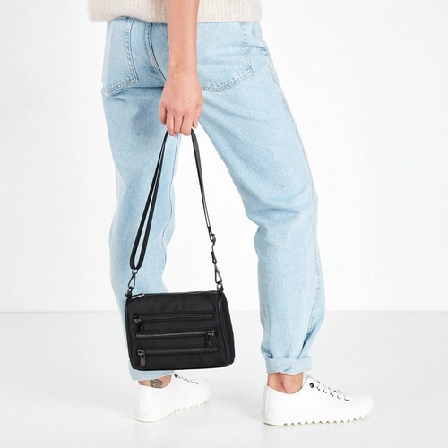 Torebka Damska BIG STAR Listonoszka Czarna GG574146