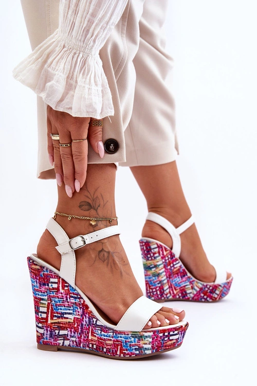 Damskie Sandałki Na Kolorowym Koturnie Białe Malibu