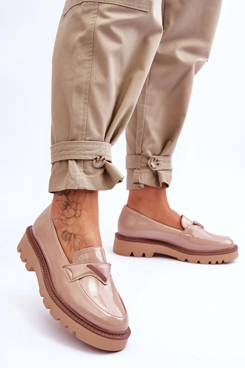 Lakierowane Damskie Mokasyny Na Platformie Z Ozdobą Beżowe Jonett