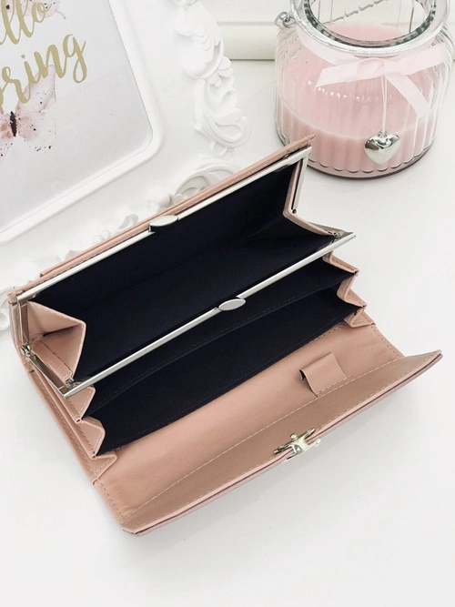 Duży Damski Portfel z Serduszkiem Pudrowy Róż