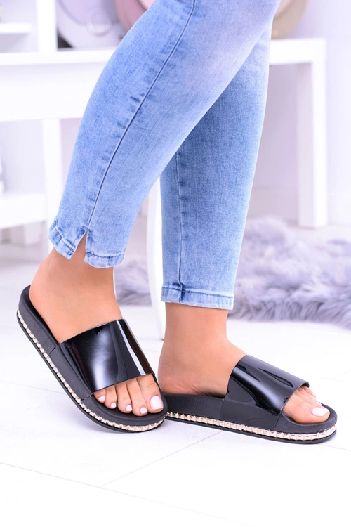 Damskie Czarne Klapki z Dżetami Mirock