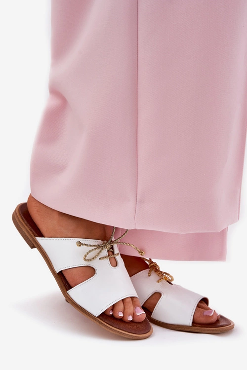 Skórzane Klapki Damskie Na Płaskim Obcasie Zazoo 3022 Białe