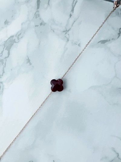 Damska Bransoleta Na Łańcuszku Czerwona Koniczynka Złota Memphis