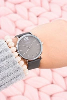 Odcienie szarości i srebra