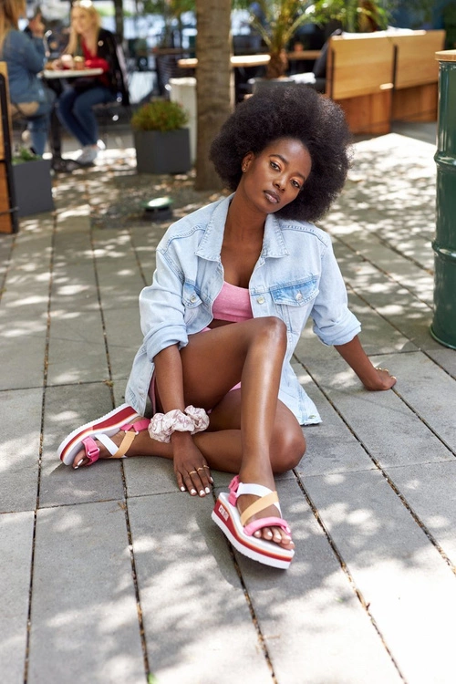 Piankowe Sandały Na Koturnie Big Star HH274A083 Różowe