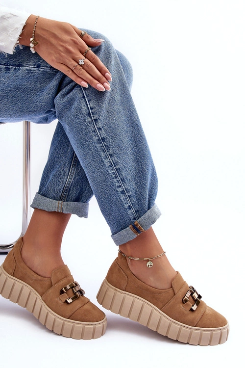 Zamszowe Półbuty Damskie Na Platformie Z Ozdobą Ciemnobeżowe Lewski 3398