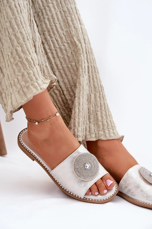 Klapki Damskie Na Płaskim Obcasie Z Ozdobą S.Barski KV51-013 Srebrne