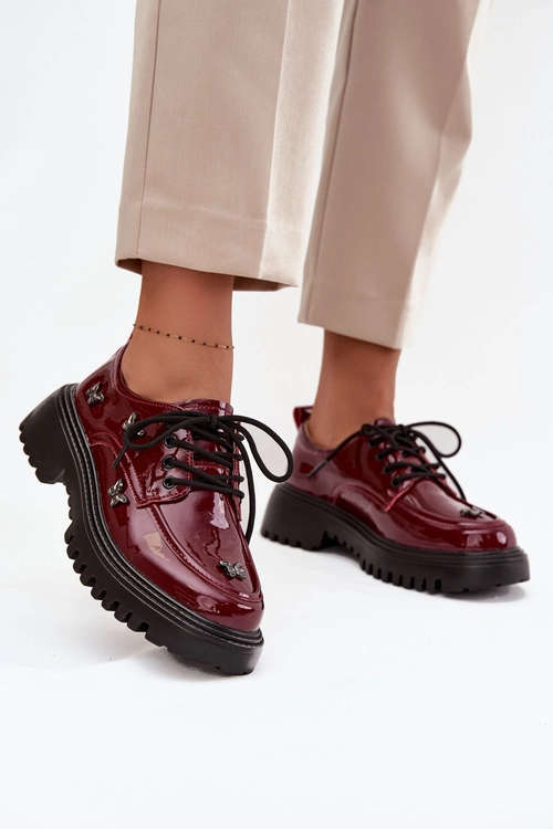 Lakierowane Skórzane Półbuty Damskie Z Przypinkami Artiker 57C0336 Bordowe