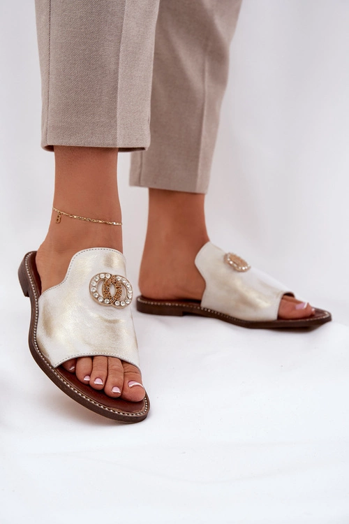 Eleganckie Skórzane Klapki Damskie Z Ozdobą Zazoo 3008 Złoty Przecierany