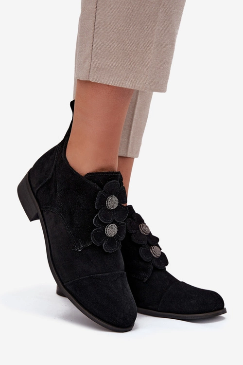 Zamszowe Półbuty Damskie Z Ozdobnymi Kwiatkami Zazoo 3080 Czarne