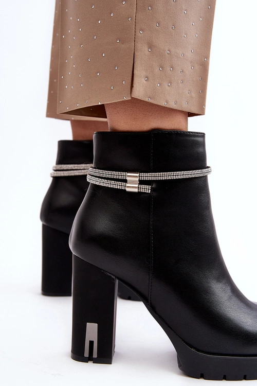 Damskie Botki Na Słupku Z Ozdobą Czarne Carolla