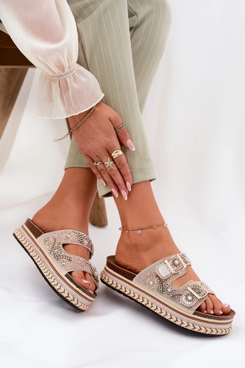 Klapki Ze Zdobieniem I Klamrami Na Platformie Złote Mellene