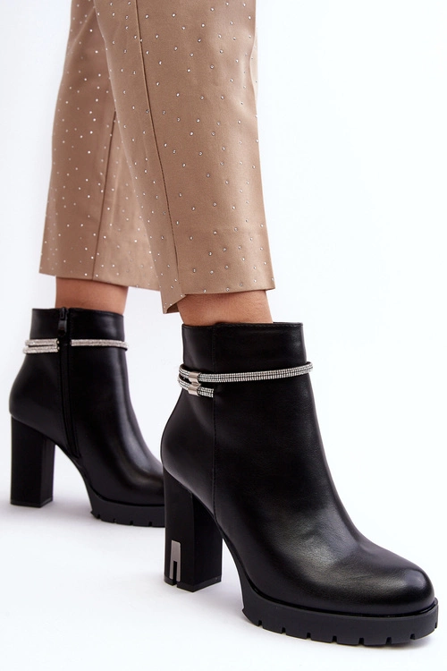 Damskie Botki Na Słupku Z Ozdobą Czarne Carolla