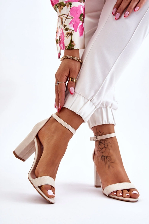 Klasyczne Zamszowe Sandały Na Słupku Jasnobeżowe Amina