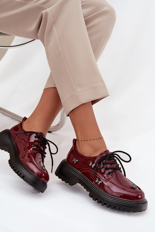 Lakierowane Skórzane Półbuty Damskie Z Przypinkami Artiker 57C0336 Bordowe