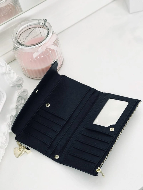 Duży Damski Czarny Portfel z Brelokiem Serduszko