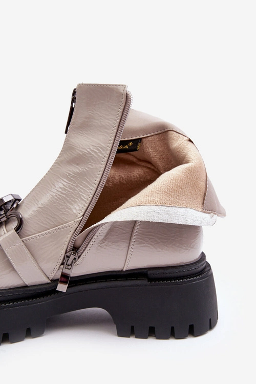 Lakierowane Damskie Botki Na Suwak D&A MR870-94 Jasnoszare