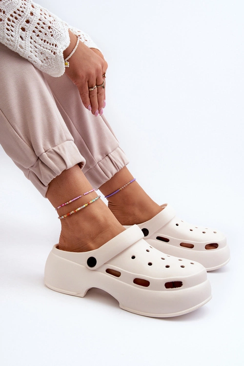 Piankowe Klapki Damskie Na Masywnej Podeszwie Białe Danollia