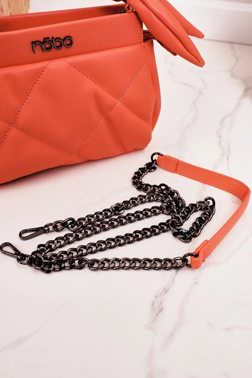 Mała Pikowana Torebka Na Łańcuszku NOBO NBAG-K1330 Brzoskwiniowa