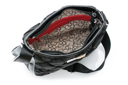 Pikowana Czarna Torebka Listonoszka Nobo