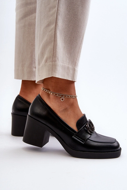 Półbuty Damskie Na Obcasie Z Ozdobą Czarne Nedarea