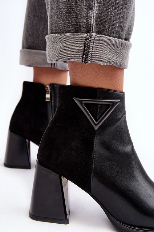 Skórzane Botki Damskie Na Słupku D&A CR8171 Czarne