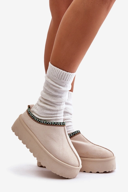 Kapcie Damskie Na Platformie Z Haftem Jasnobeżowe Neroma