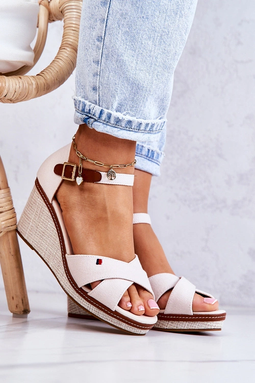 Damskie Sandały Na Koturnie Beżowe Veenus