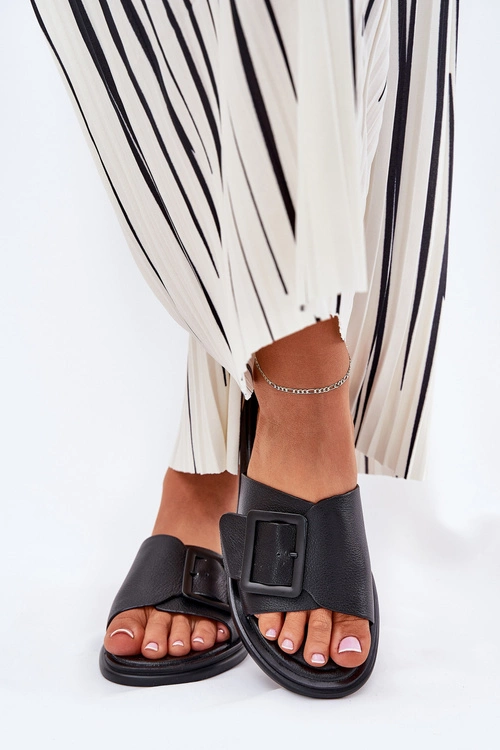 Skórzane Klapki Damskie Z Klamrą D&A SJ2302-01 Czarne