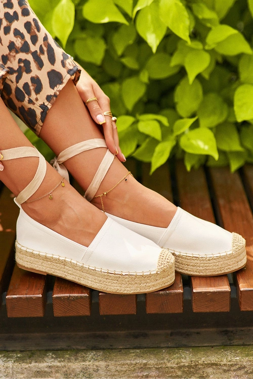 Espadryle Damskie Wiązane Na Platformie Z Plecionką Białe Tailesse