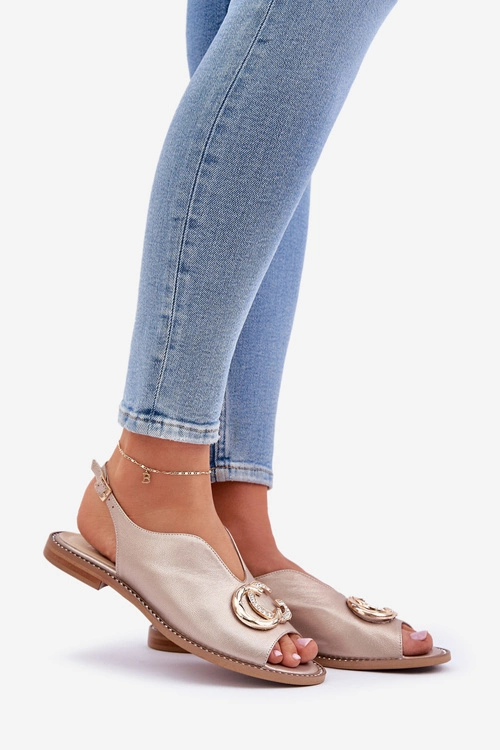 Skórzane Sandały Na Płaskim Obcasie Z Ozdobą Laura Messi 2865 Złote