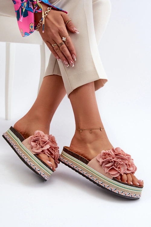 Klapki Damskie Na Platformie Ozdobione Kwiatkami Różowe Nodina