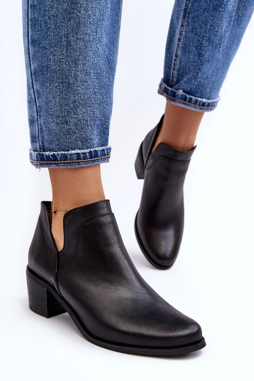 Skórzane Botki Z Wycięciami Na Obcasie Czarne Dalros