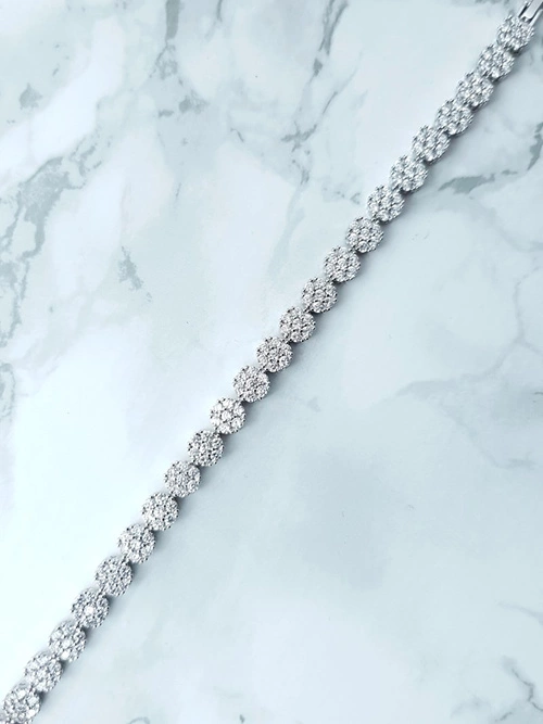 Damska Bransoleta Na Łańcuszku Srebrne Kryształy Nefretete